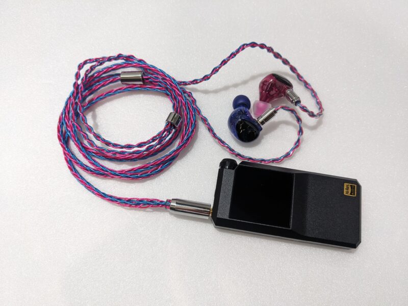 Kinera Celest PhoenixCallをFIIO BTR17へ接続した様子