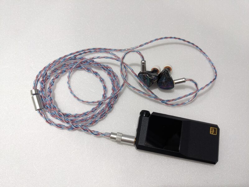 HiFiGo Juzear 鳴神をBTR17へ接続した様子