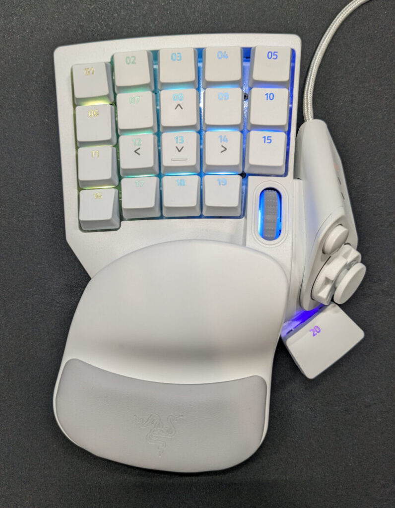 Razer Tartarus Pro本体の正面