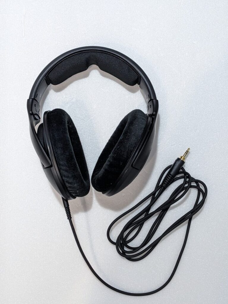 Sennheiser HD 560S本体の全体写真