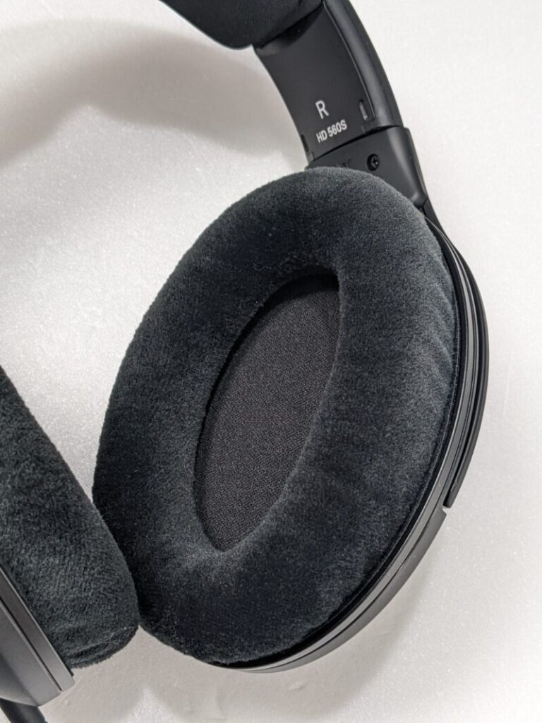 HD 560Sの柔らかいイヤーパッド