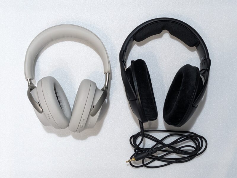 Sennheiser HD 560SとBose QuietComfort Headphonesの比較